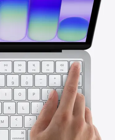 macbook a18 neo sliver  13 inch (4).webp